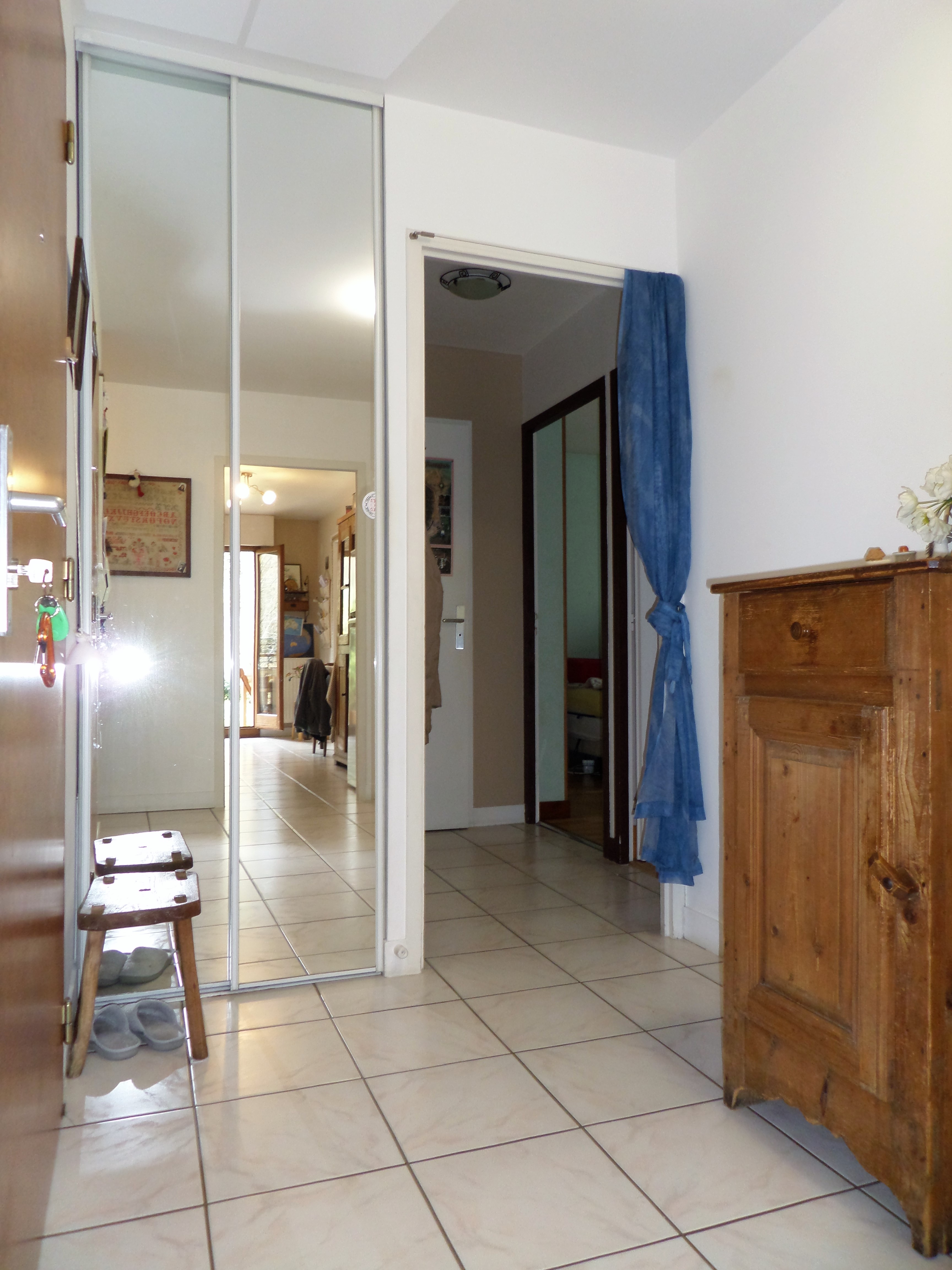 Salle De Bain Carrelee ~ tr s beau t4 en rez de jardin chamb ry le vieux cpl immobilier Salle De Bain Carrelee ~ tr s beau t4 en rez de jardin chamb ry le vieux cpl immobilier